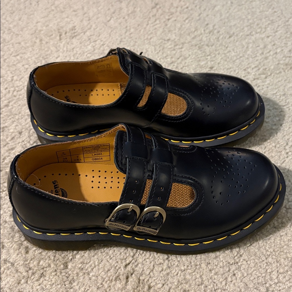Like New Dr Martens Mary Janes